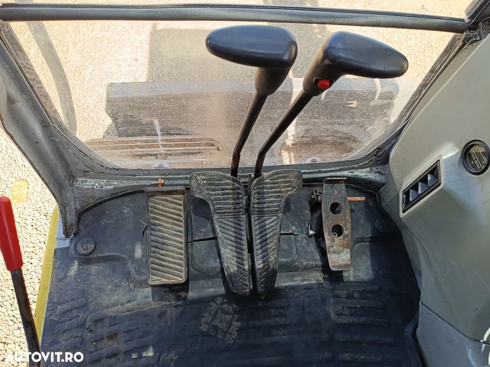 New Holland E135 SR - 14