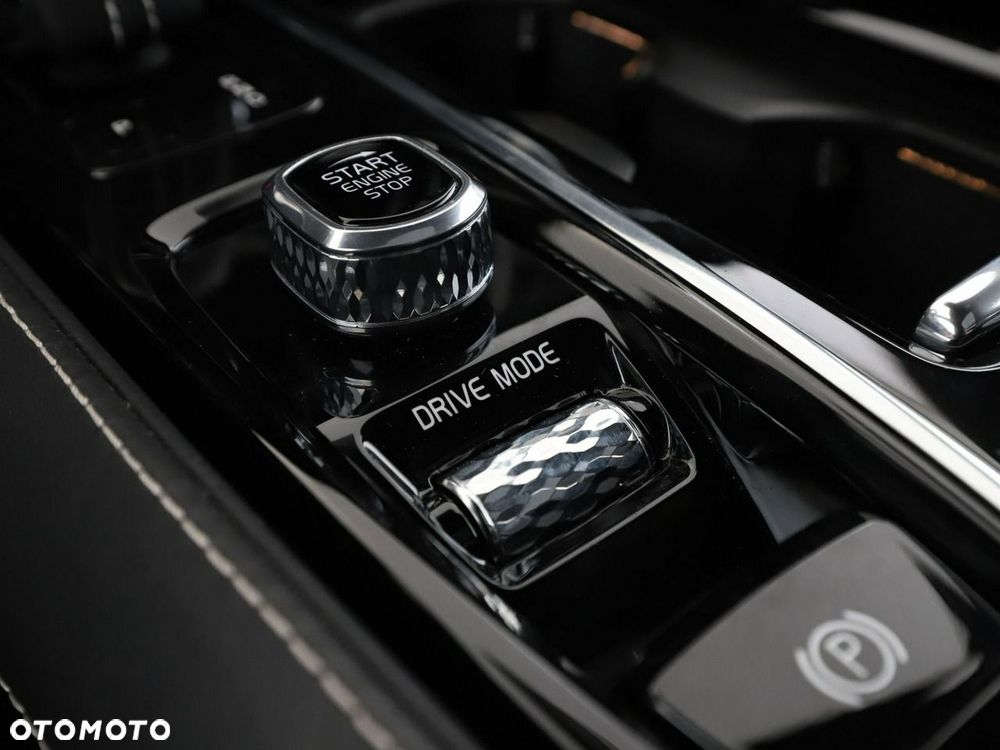 Volvo S60 T8 AWD Plug-In Hybrid Polestar Engineered - 32