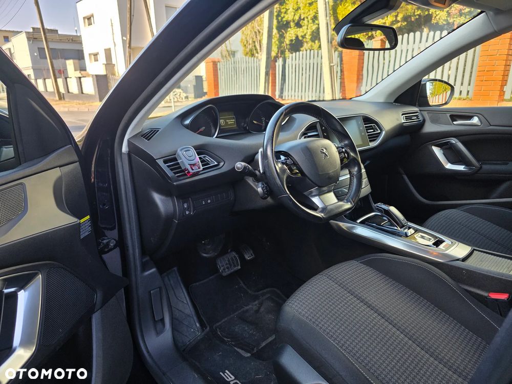 Peugeot 308 BlueHDi 130 EAT6 Stop & Start Allure - 9