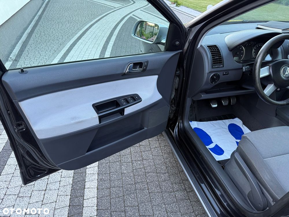 Volkswagen Polo 1.4 16V Fun - 16
