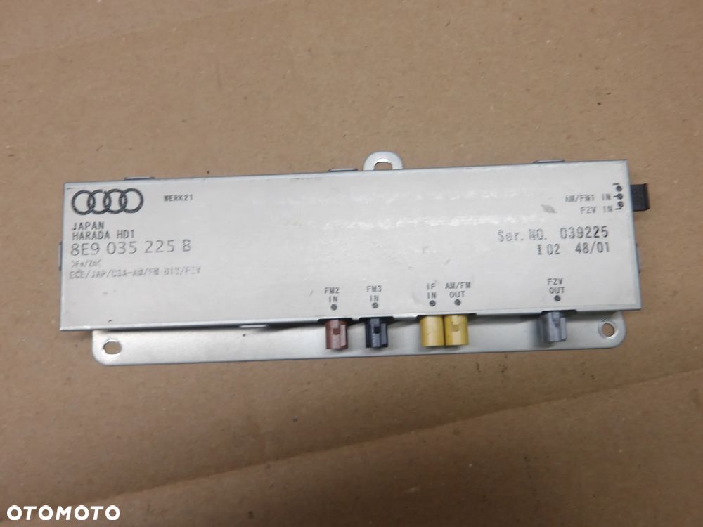 AUDI A4 B6 01-04 KOMBI WZMACNIACZ ANTENOWY 8E9035225B - 1