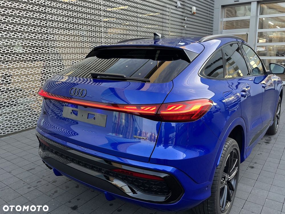 Audi Q5 Sportback - 9