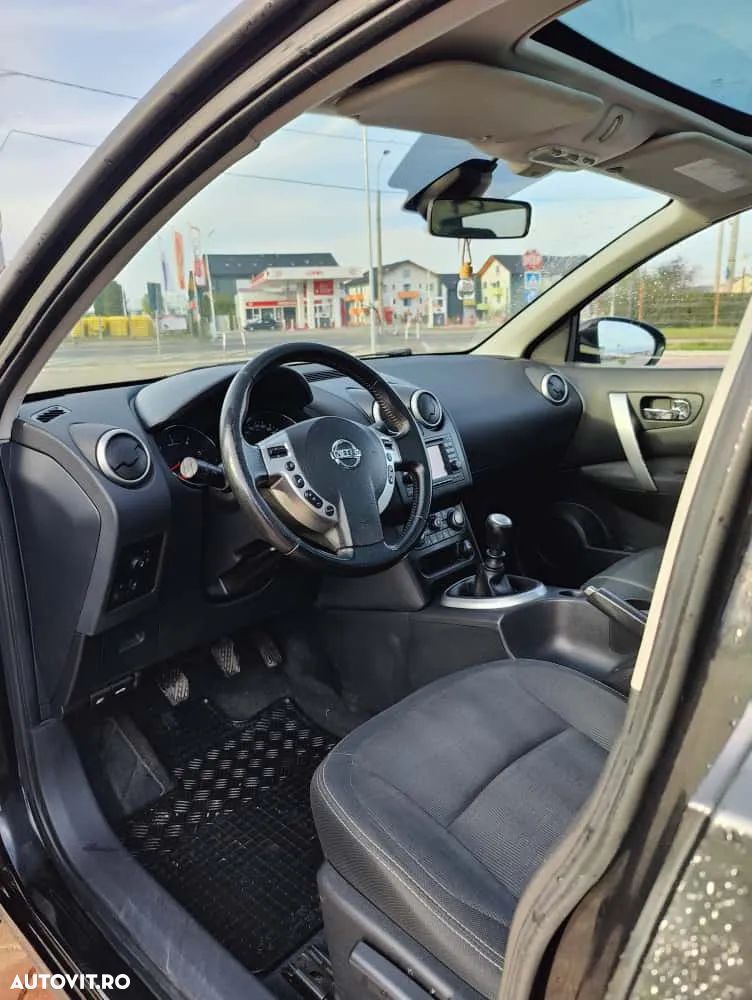 Nissan Qashqai+2 - 9