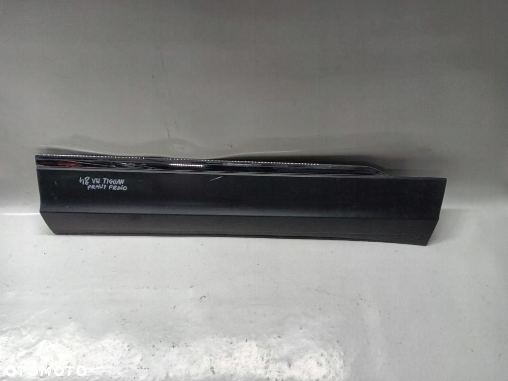 LISTWA DRZWI PRAWY PRZÓD PRZEDNIA VW TIGUAN 5NA854940 - 2