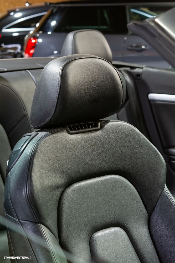 Audi A5 Cabrio 2.0 TDi Multitronic S-line - 32