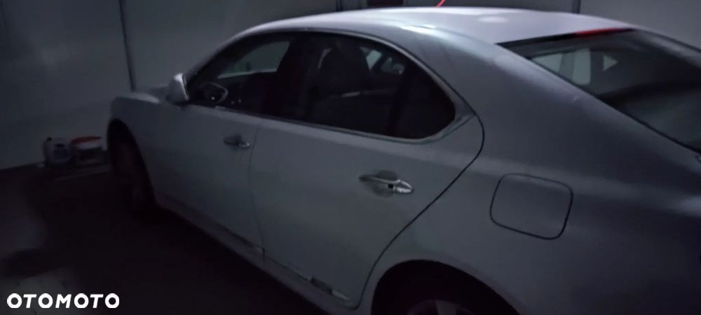 Lexus LS - 14