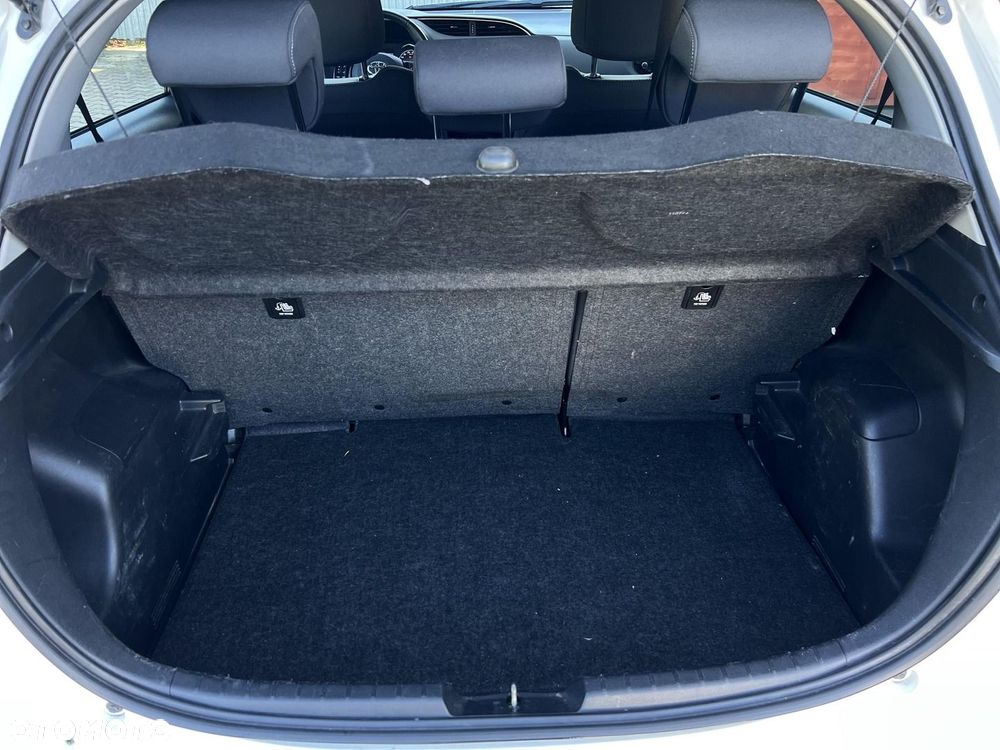 Toyota Yaris - 17