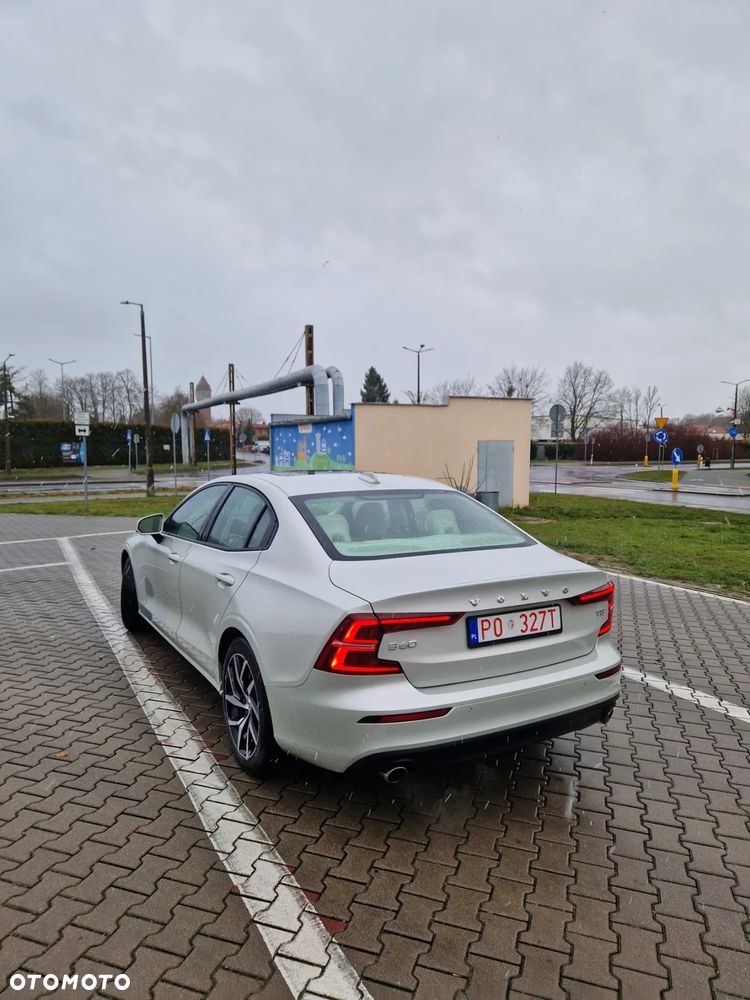 Volvo S60 T5 Momentum Pro - 5