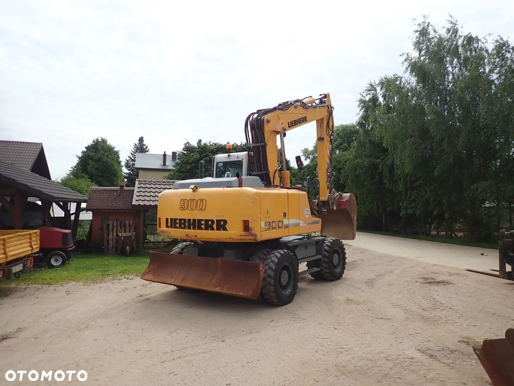 Liebherr A900C - 13