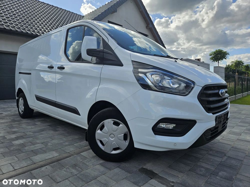 Ford TRANSIT CUSTOM - 1