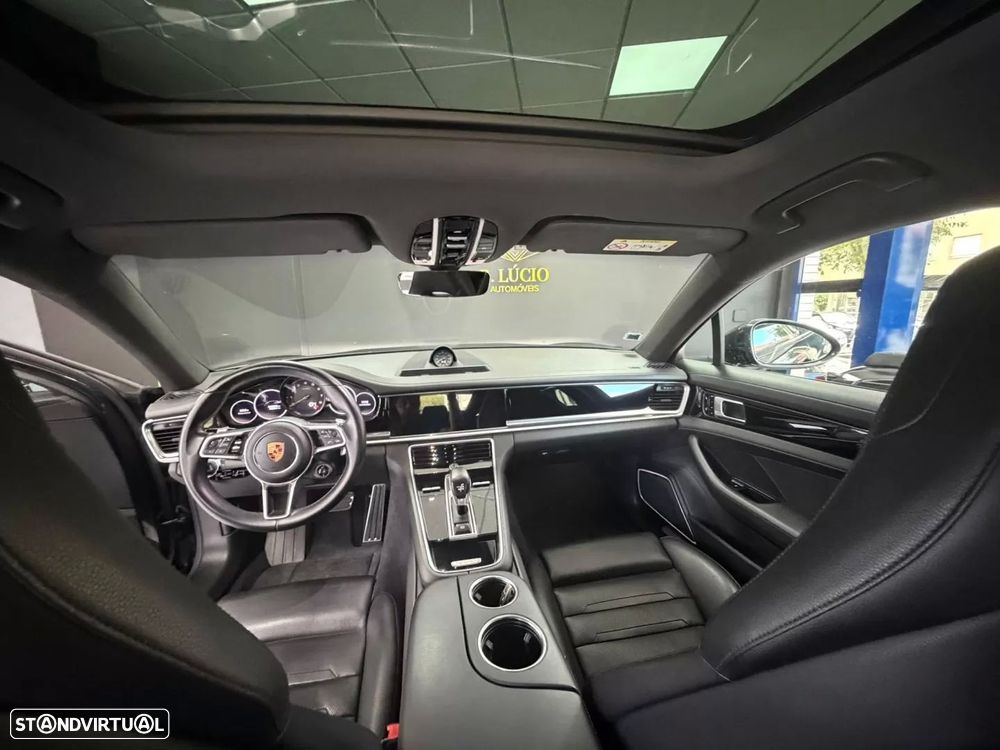 Porsche Panamera Sport Turismo 4 E-Hybrid - 15