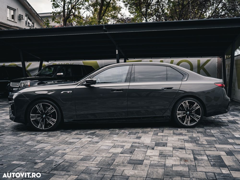 BMW M7 M760e xDrive AT PHEV - 10