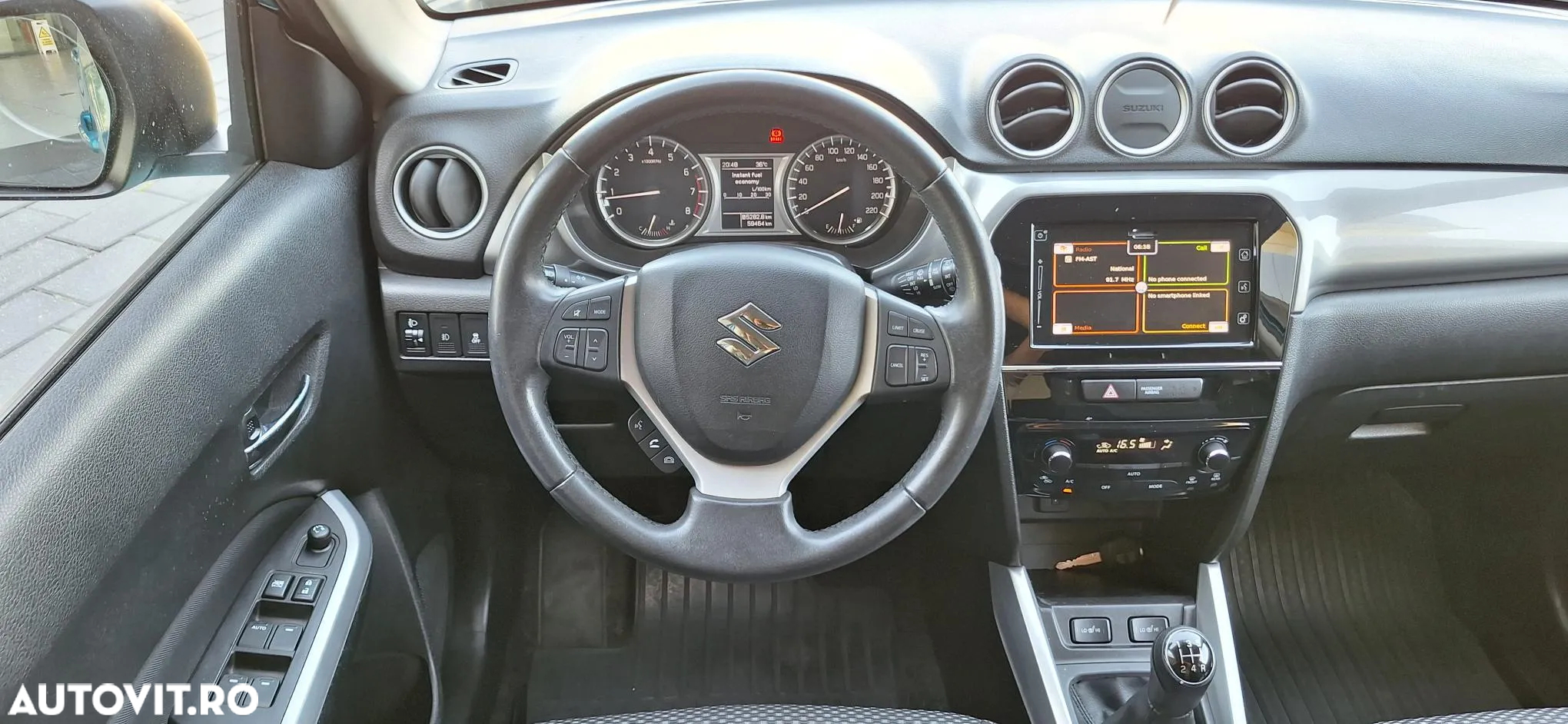 Suzuki Vitara 1.6 Passion - 8