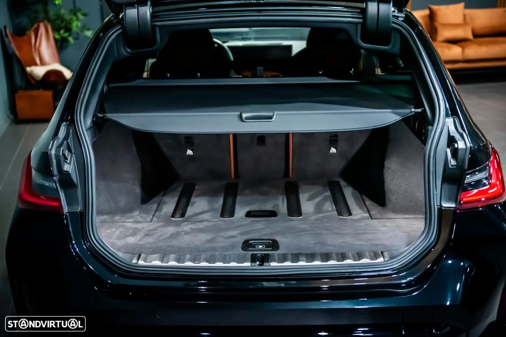 BMW M3 Competition Touring M xDrive - 20