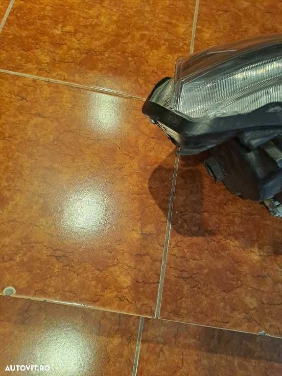 Far stanga Suzuki Vitara cu lupa și Led an 2015-2018 original - 5