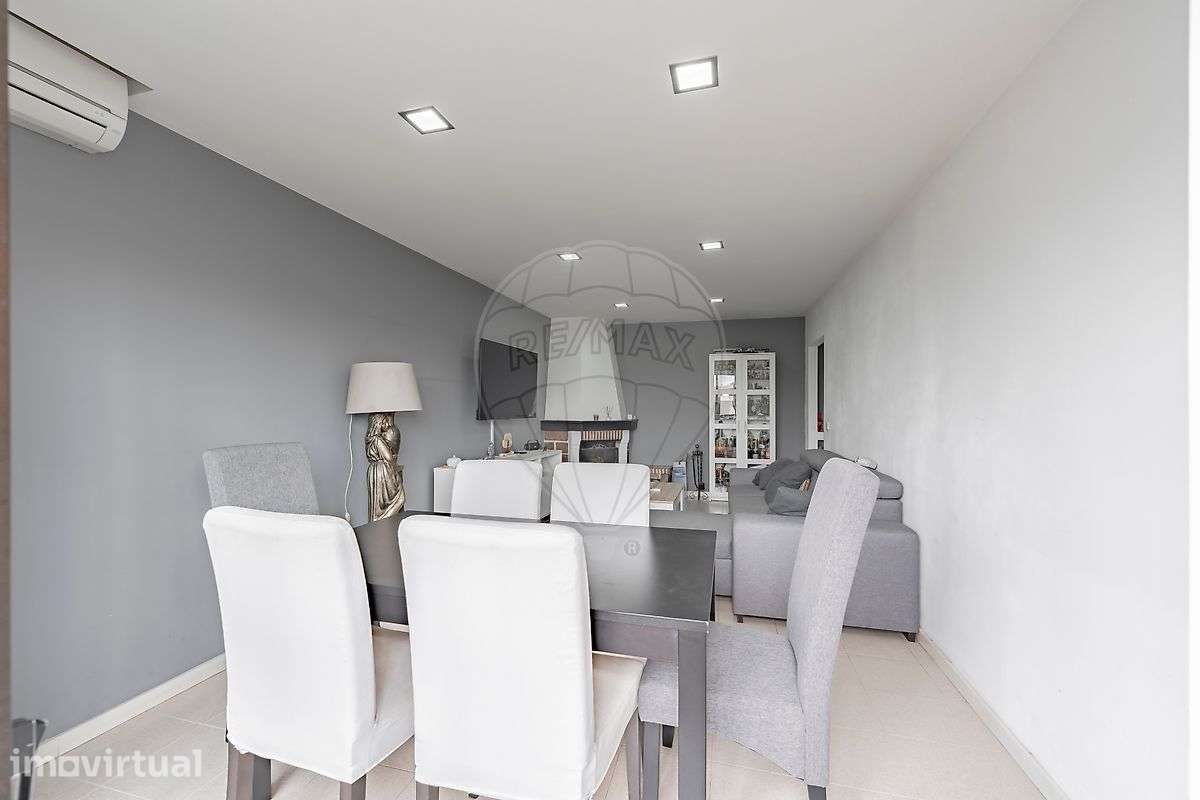 Apartamento T3 Parcialmente Renovado, situado em Ferreiros, Braga - Grande imagem: 3/34
