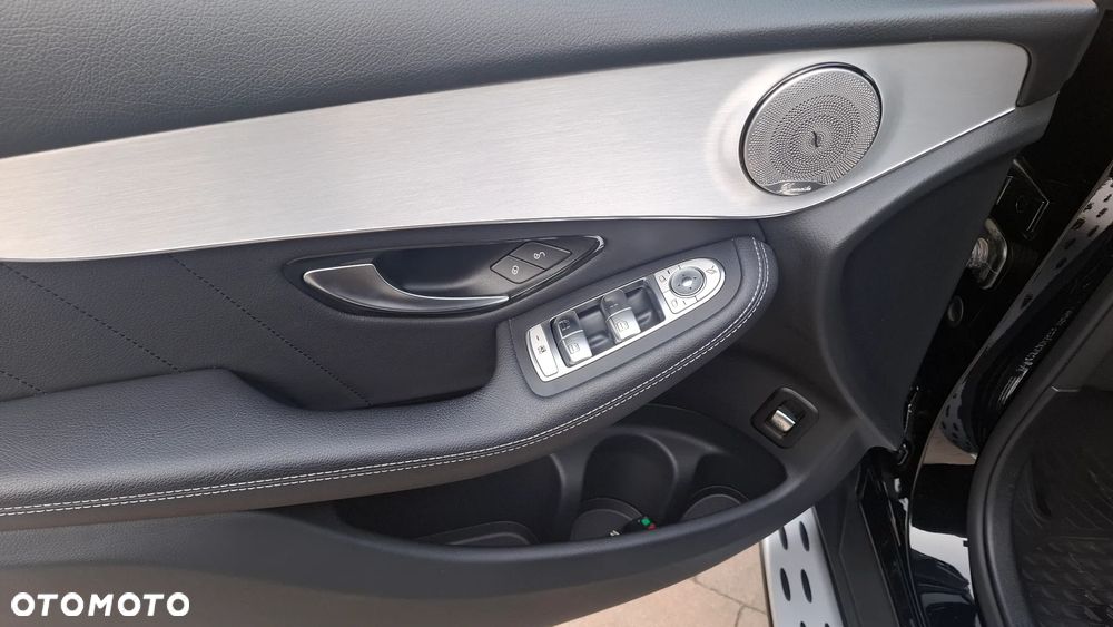 Mercedes-Benz GLC 200 d 4Matic 9G-TRONIC AMG Line Plus - 25