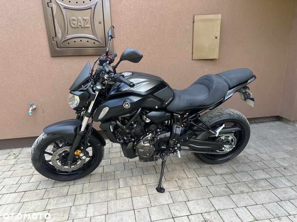 Yamaha MT - 12