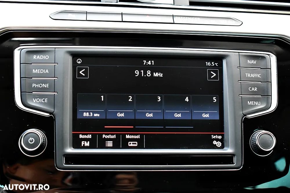 Volkswagen Passat Variant 2.0 TDI DSG (BlueMotion Technology) Highline - 24