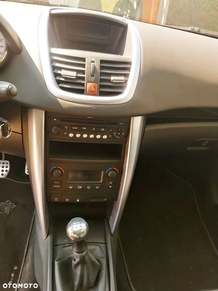 Peugeot 207 CC 150 THP Platinum - 19