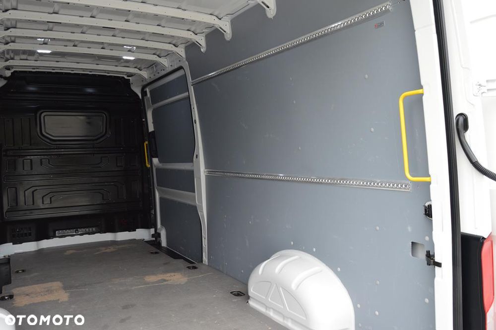 Volkswagen Crafter - 29