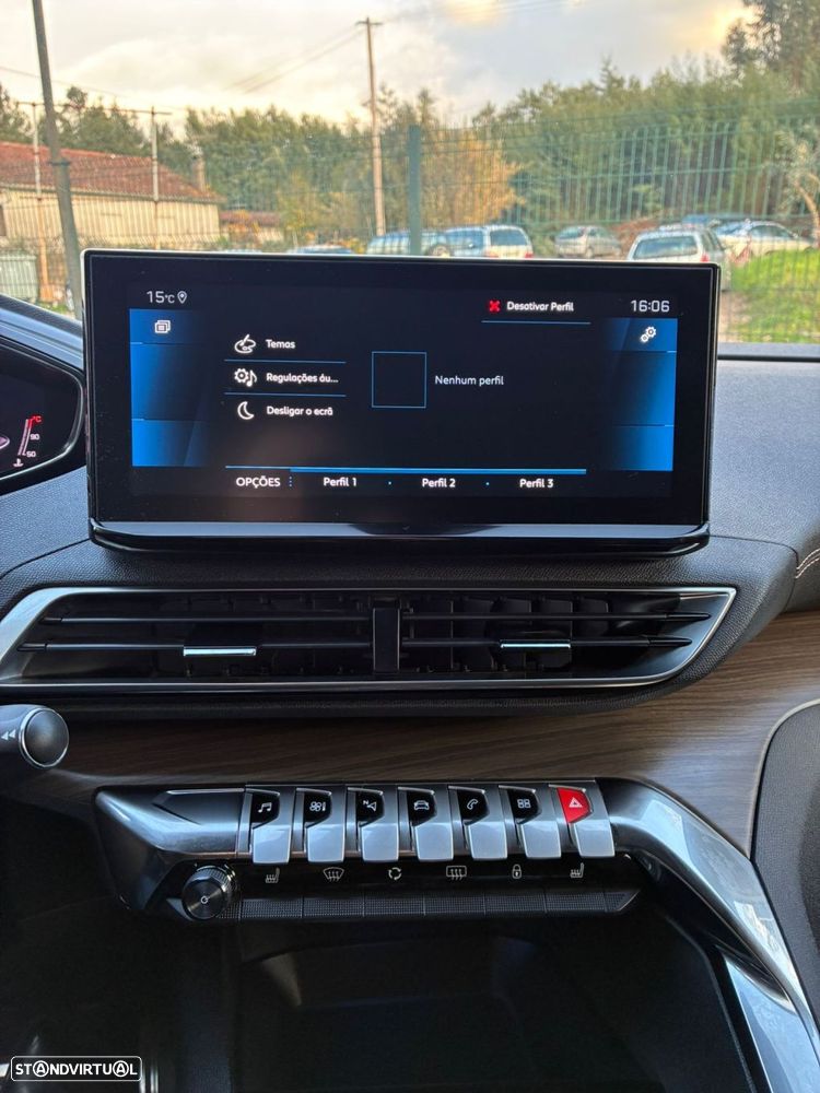 Peugeot 5008 1.5 BlueHDi GT EAT8 - 27