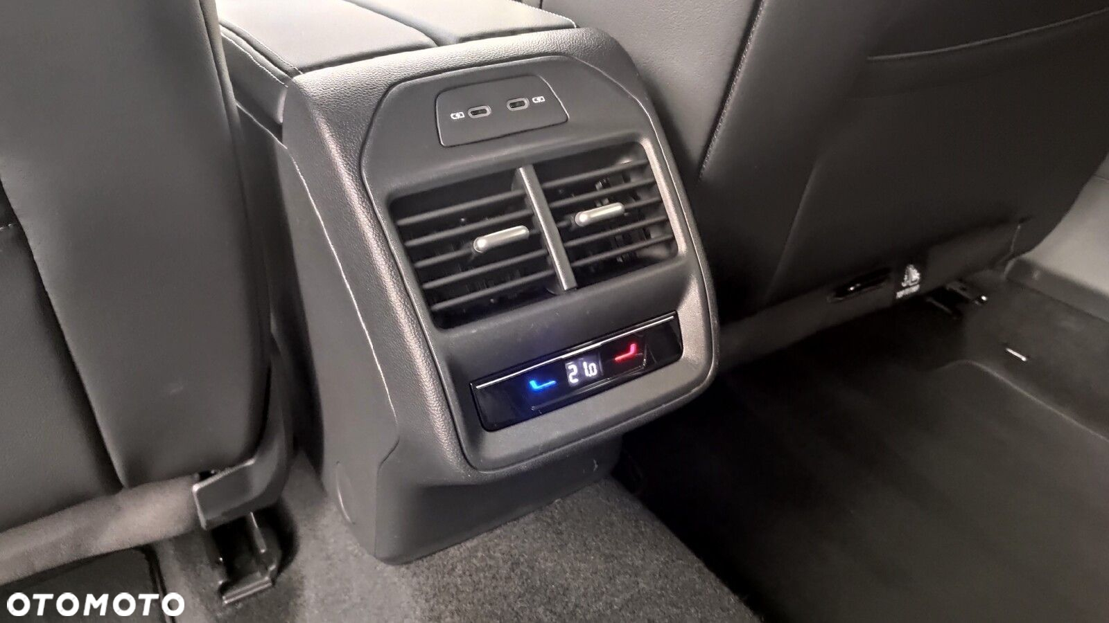 Volkswagen Passat - 39