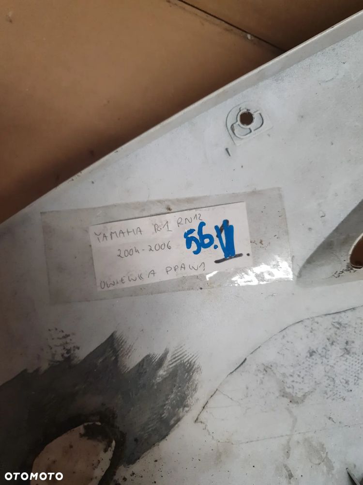 YAMAHA R1 RN12 2004 2006 owiewka prawa bok boczek - 2