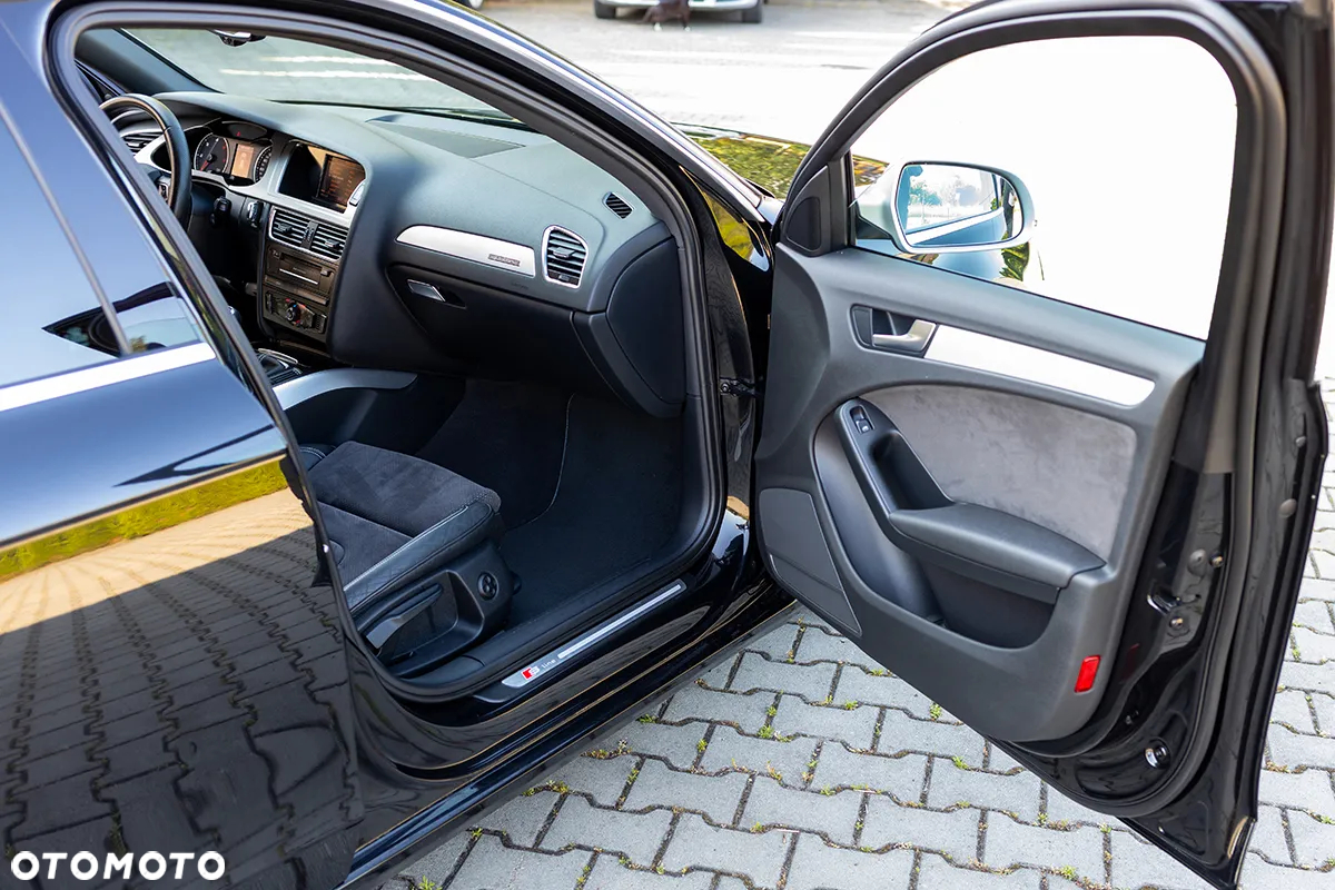 Audi A4 Avant 2.0 TDI DPF quattro S line Sportpaket (plus) - 25