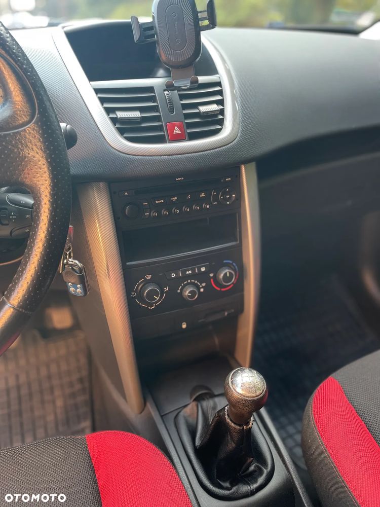 Peugeot 207 1.4 HDi Presence - 12