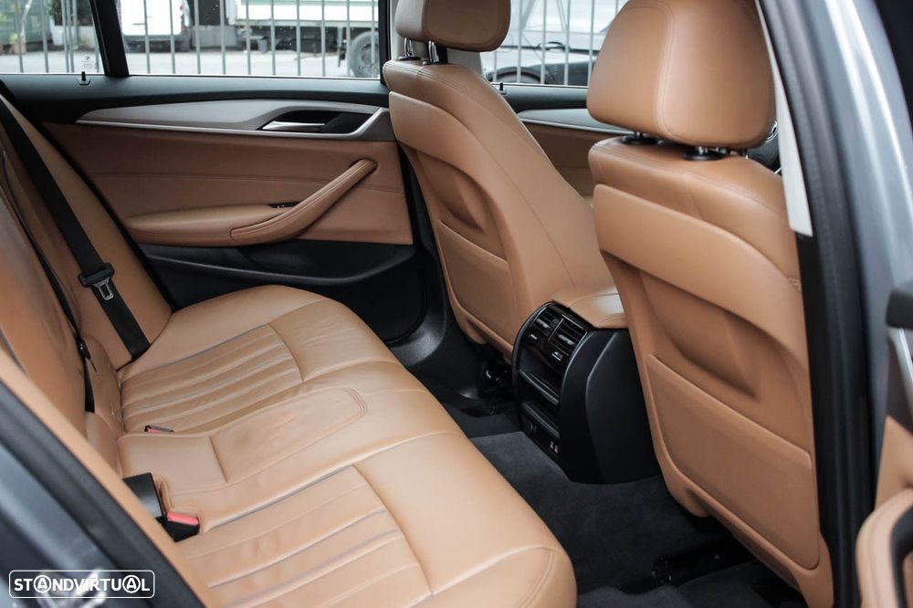 BMW 520 d Line Luxury Auto - 7