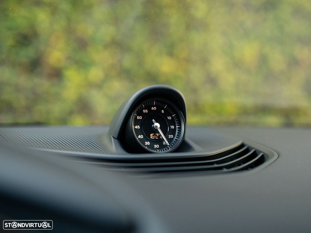 Porsche Taycan Sport Turismo GTS - 38