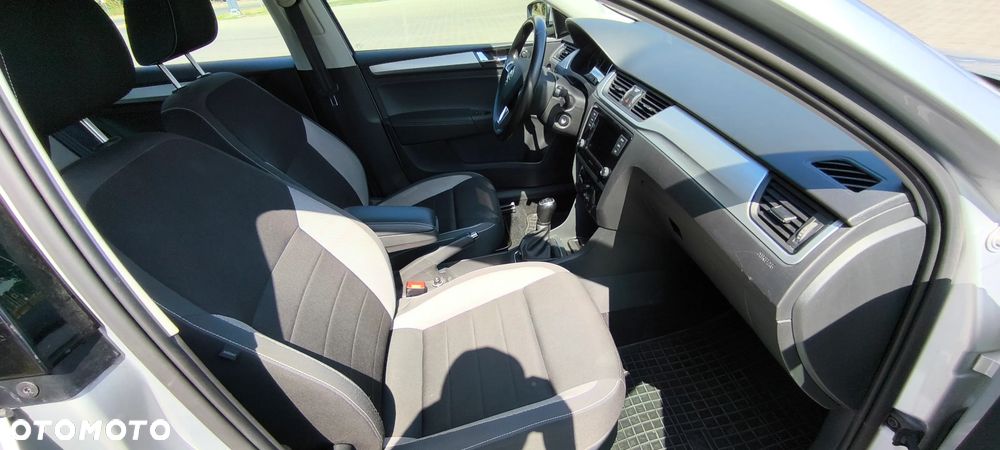 Skoda RAPID 1.0 TSI Ambition - 11