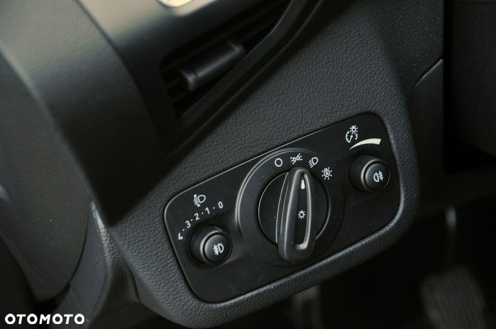 Ford C-MAX 1.0 EcoBoost Titanium ASS - 19