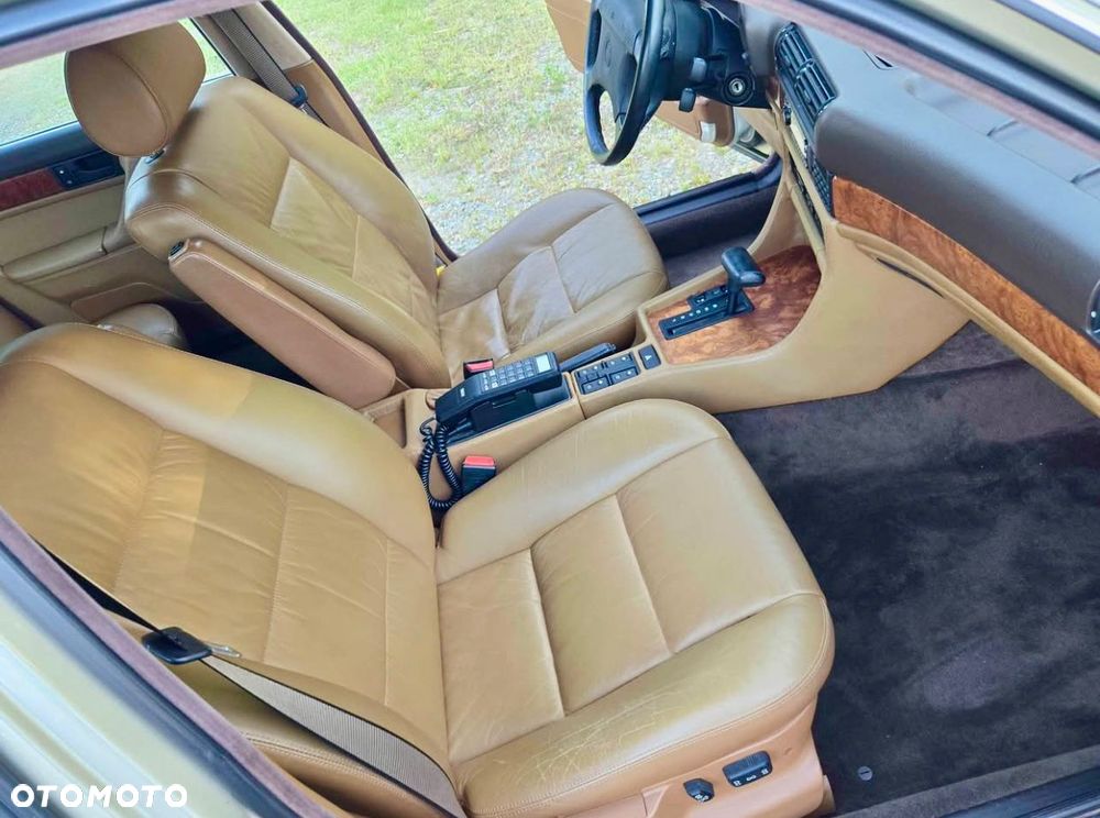 BMW Seria 7 750iL - 8