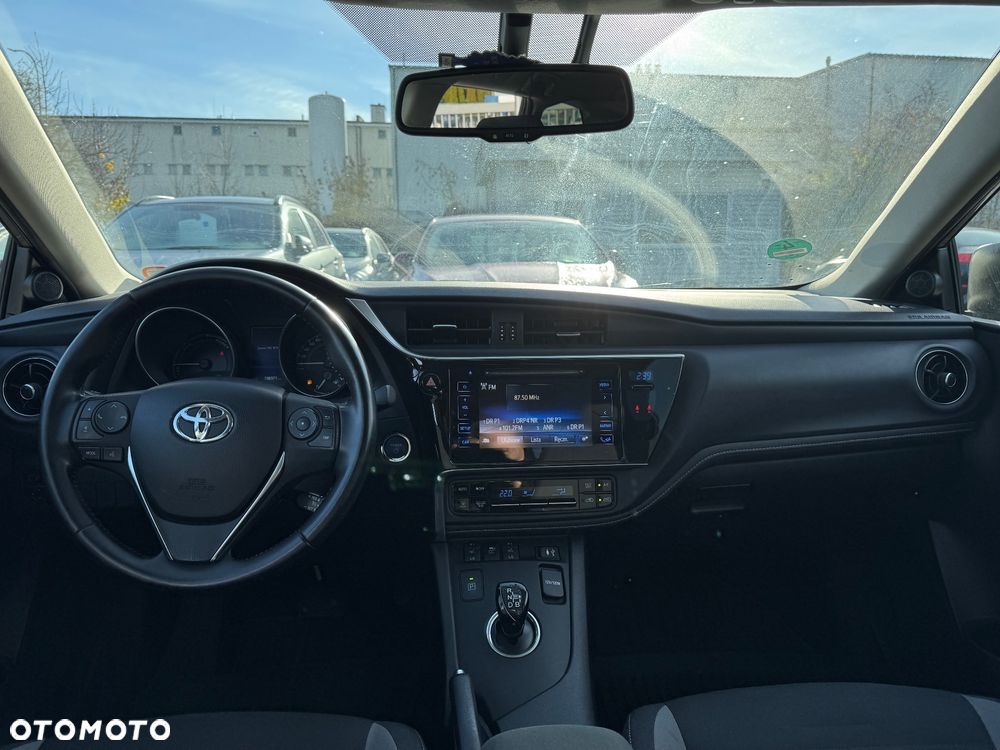 Toyota Auris Touring Sports Hybrid Edition-S - 29