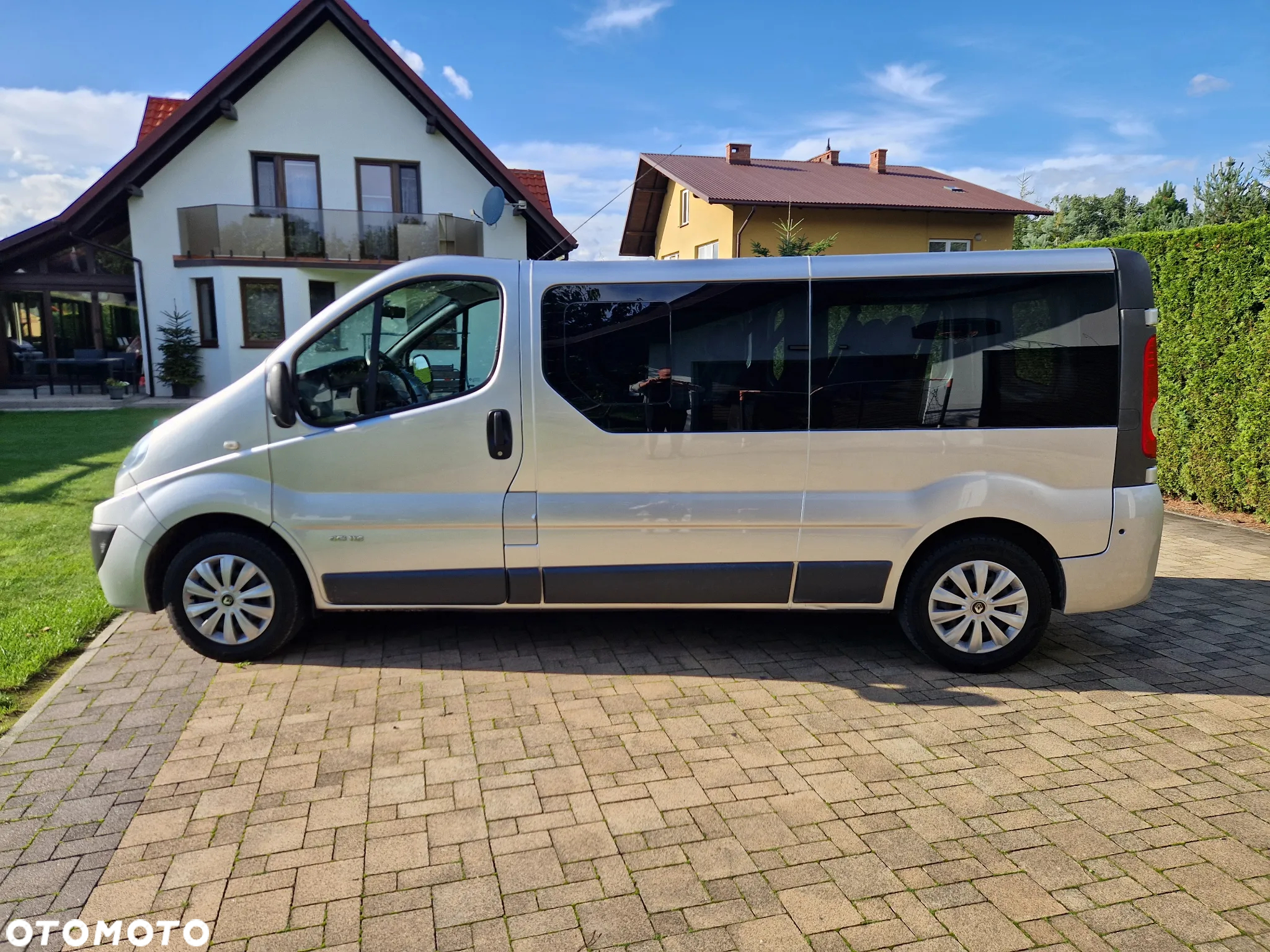 Renault Trafic 2.0 dCi 115 Passenger FAP L2H1 Expression - 2