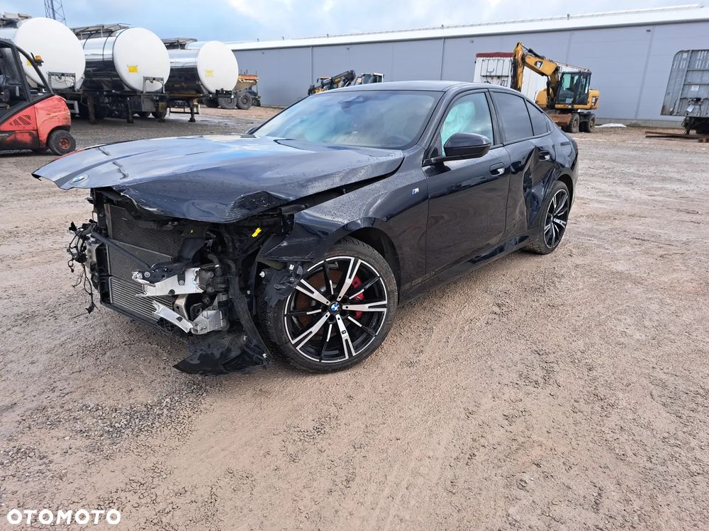 BMW Seria 5 520d xDrive mHEV M Sport - 1