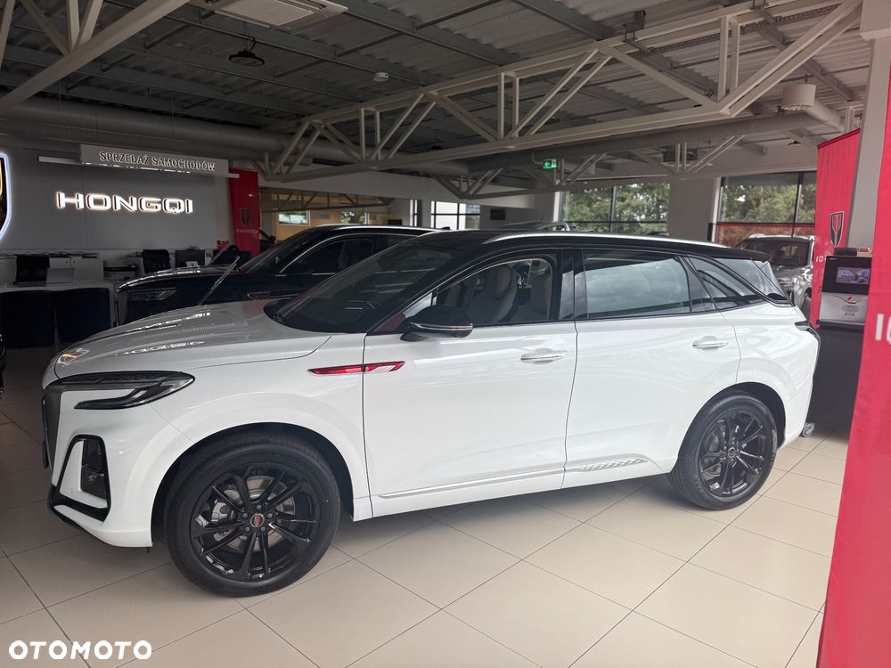 Hongqi HS3 - 3