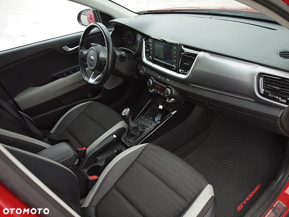 Kia Stonic 1.0 T-GDI 120 Platinum Edition - 22