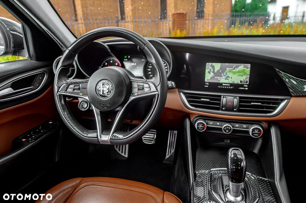 Alfa Romeo Giulia 2.2 D Turbo Super - 28