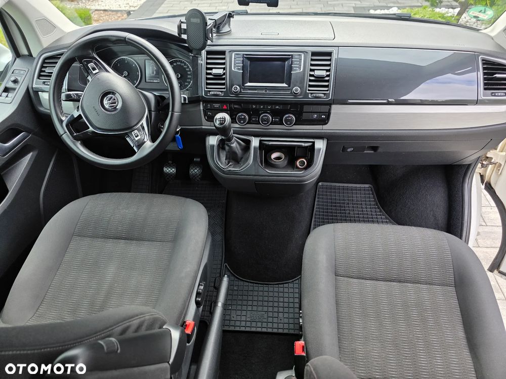 Volkswagen Caravelle - 14