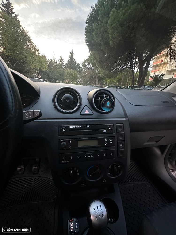 Ford Fiesta 1.25 Trend - 21