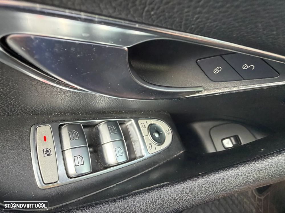 Mercedes-Benz E 220 d 4Matic All-Terrain 9G-TRONIC Avantgarde - 35