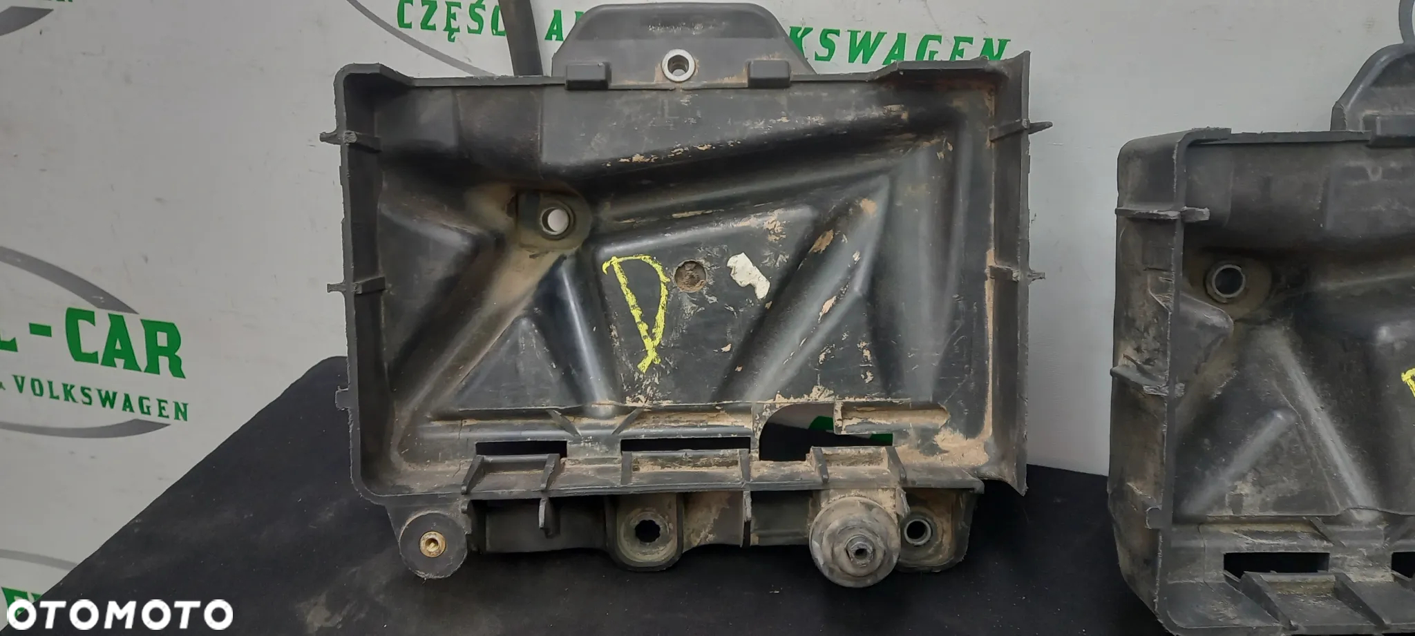 VW AUD SKODA PODSTAWA AKUMULATORA 6Q0915331D - 2