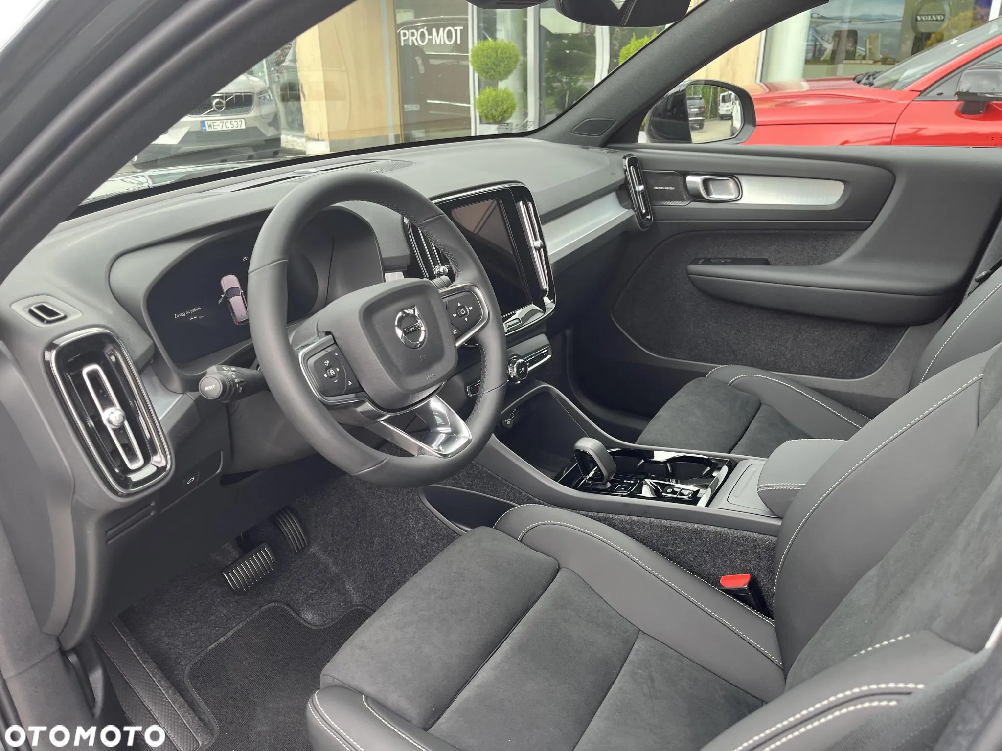 Volvo XC 40 B3 Plus Dark - 9