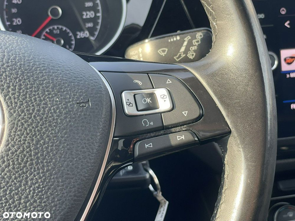 Volkswagen Touran 1.4 TSI (BlueMotion Technology) SOUND - 23