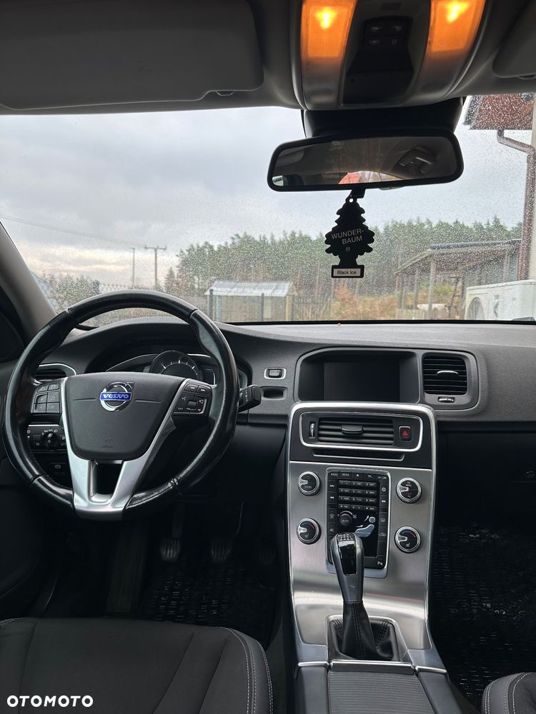 Volvo S60 D4 Drive-E Momentum - 15