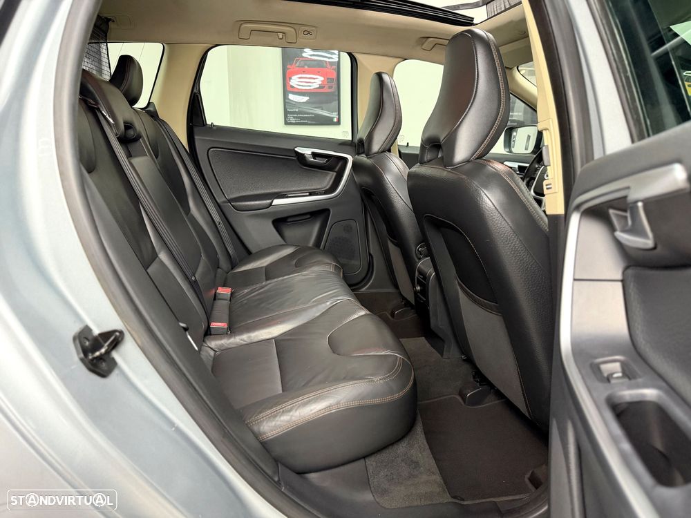 Volvo XC 60 2.4 D Drive Momentum - 22
