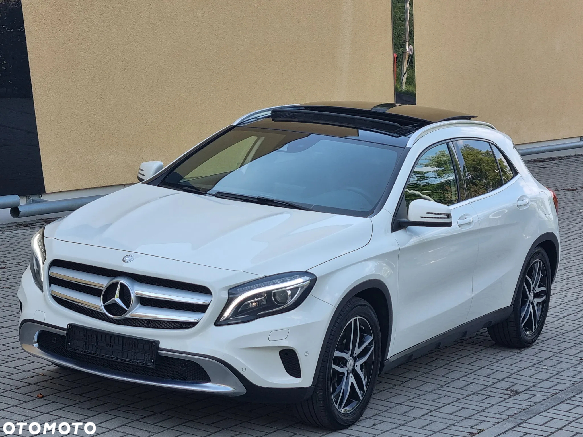 Mercedes-Benz GLA 250 7G-DCT Urban - 9